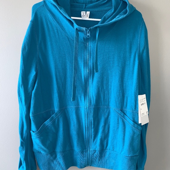 Zella Activewear Jacket with ruched sleeves - Picture 1 of 6